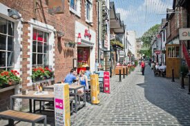 Typical traditional street in Glasgow center Typical traditional street in Glasgow center - Glasgow Escorts